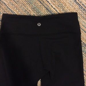 Lululemon black cropped leggings size 4 (XS)